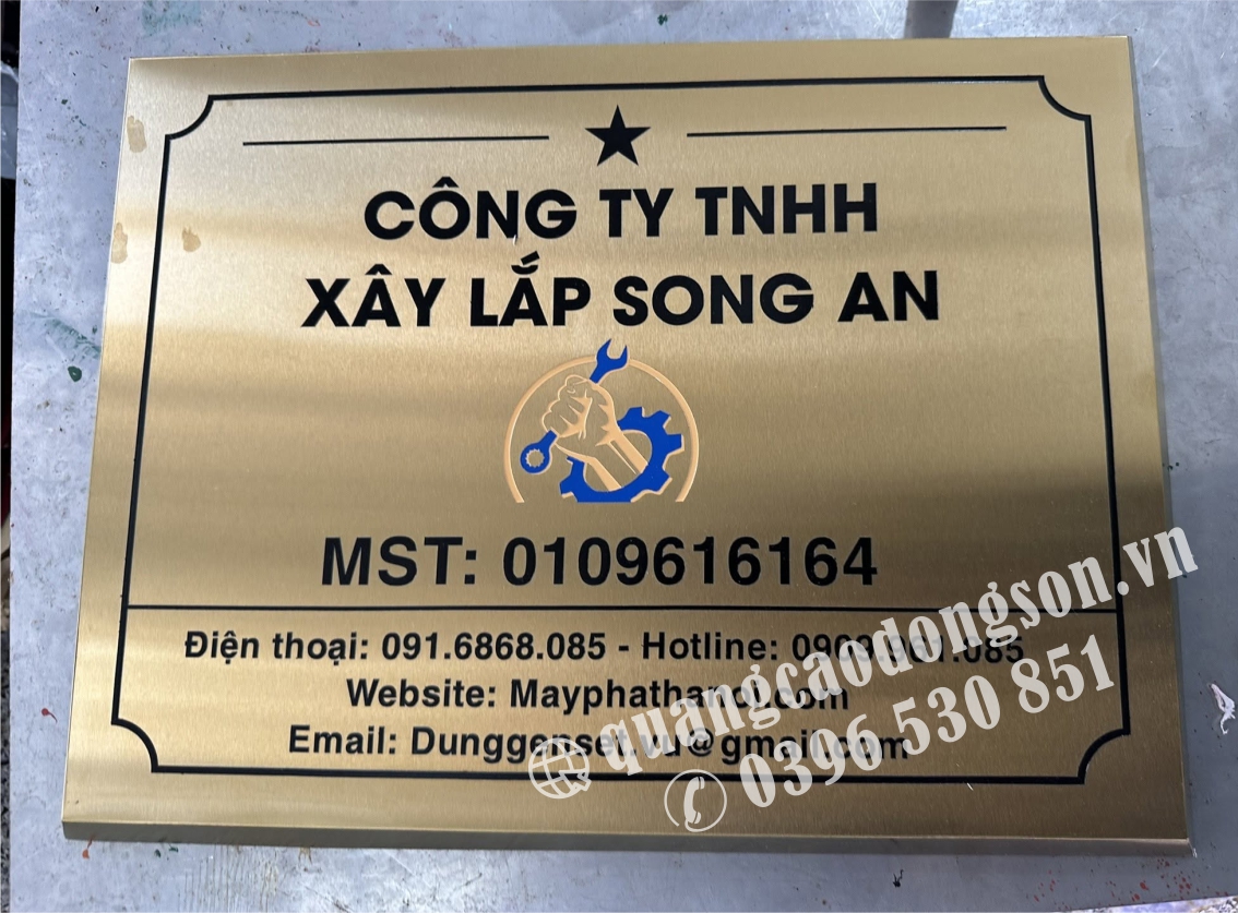 Bảng hiệu công ty inox vàng đẹp gia công trực tiếp tại xưởng