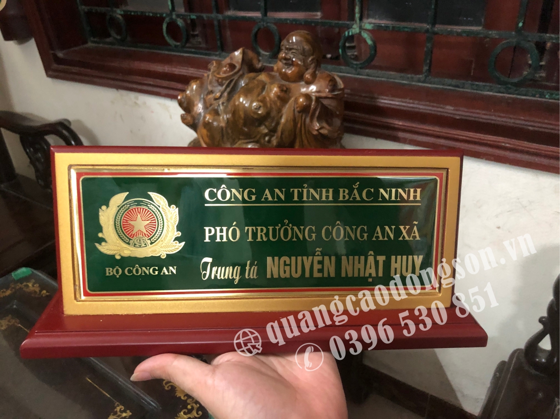 Bảng tên cán bộ Công an bằng đồng thiết kế chuyên nghiệp