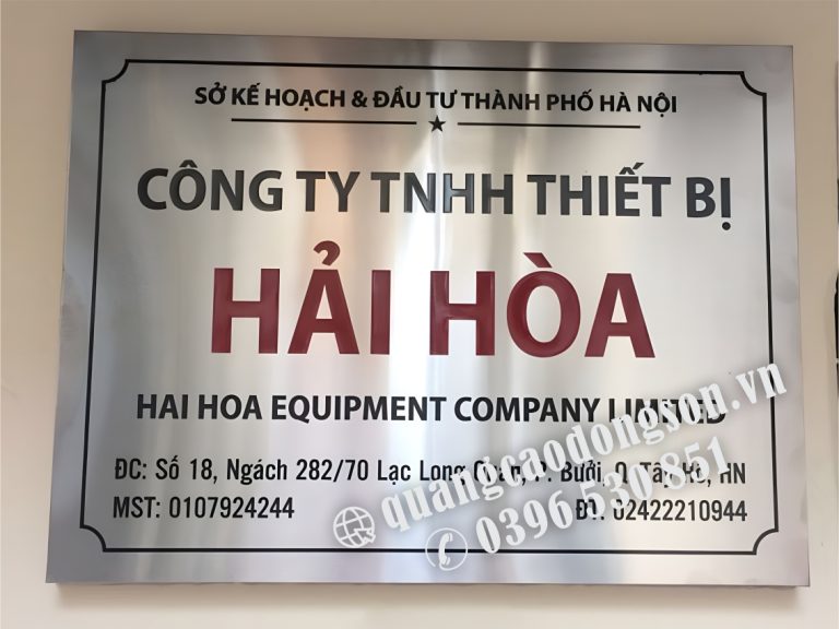 Biển công ty inox xước bạc thiết kế hiện đại, gia công CNC và laser chính xác. Phù hợp lắp đặt tại văn phòng, tòa nhà, showroom, khách sạn và doanh nghiệp với độ bền cao, chống gỉ và sang trọng.