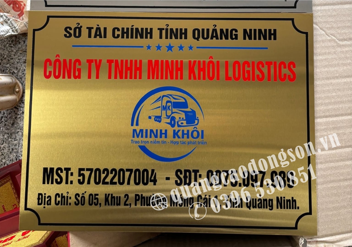 Biển inox vàng văn phòng cao cấp cho công ty và cơ quan