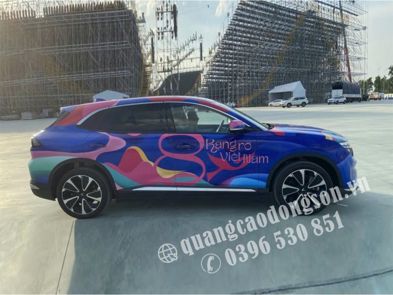 Decal dán ô tô xe thể thao 4 chỗ được thiết kế và thi công theo yêu cầu với decal cao cấp, màu sắc sắc nét và độ bền cao. Phù hợp cho các dòng sedan, coupe, hatchback và xe thể thao, giúp tạo phong cách cá tính, bảo vệ lớp sơn và tăng giá trị thẩm mỹ cho xe.