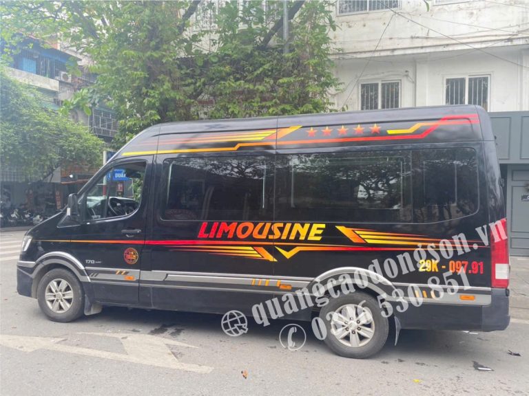 Decal dán quảng cáo xe Ford Transit được thiết kế và thi công theo yêu cầu tại Hà Nội bằng decal ngoài trời cao cấp, in kỹ thuật số sắc nét và cán màng bảo vệ. Phù hợp cho xe Transit chở khách, xe đưa đón nhân viên, xe du lịch, xe hợp đồng và xe doanh nghiệp, giúp quảng bá thương hiệu hiệu quả, tăng độ nhận diện và bảo vệ lớp sơn xe.