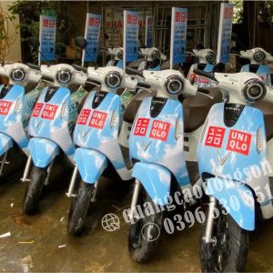 Decal dán tem xe máy được thiết kế và thi công theo yêu cầu tại Hà Nội với decal cao cấp, in kỹ thuật số sắc nét và cán màng bảo vệ. Phù hợp cho xe Honda, Yamaha, Suzuki, SYM, Piaggio và nhiều dòng xe máy khác, giúp tăng tính thẩm mỹ, bảo vệ lớp sơn và tạo phong cách cá nhân độc đáo.
