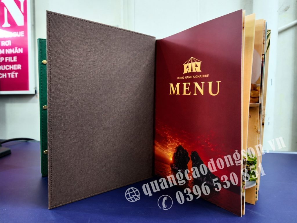 In catalog, brochure và tờ rơi tại xưởng ở Hà Nội với công nghệ in offset và in kỹ thuật số hiện đại. Nhận thiết kế, in ấn theo yêu cầu trên nhiều loại giấy Couche, Bristol, Ivory và giấy mỹ thuật, màu sắc sắc nét, gia công chuyên nghiệp, giá trực tiếp từ xưởng.